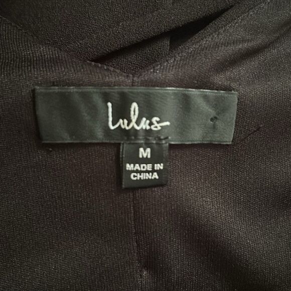 Lulu's LBD with Bow Detail in Back sz M - Picture 5 of 5